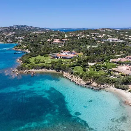 Terrace On Swimming Pool & Private Apartment Porto Cervo